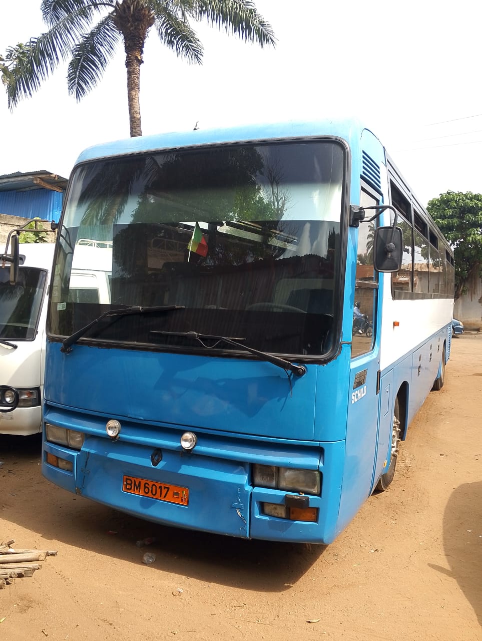 Bus 04